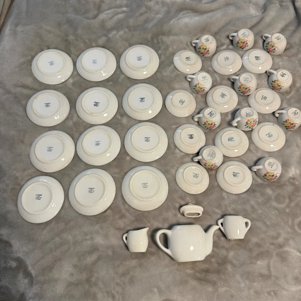 Vintage Miniature Floral‎ Tea Set 35 Pieces Cottagecore Display
